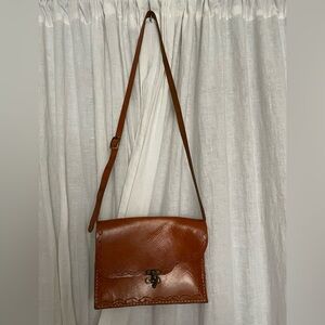 Elegant Brown Leather Crossbody Bag